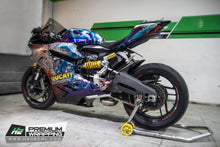 Load image into Gallery viewer, Ducati Panigale Stickers Kit - 026 - H2 Stickers - Worldwide